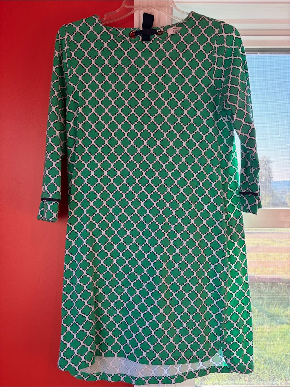 crown & ivy Green and White Geometric Long-Sleeve Shift Dress